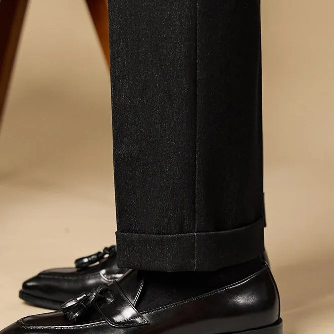 Men's black genuine leather tassel loafers with rubber sole in British business casual style