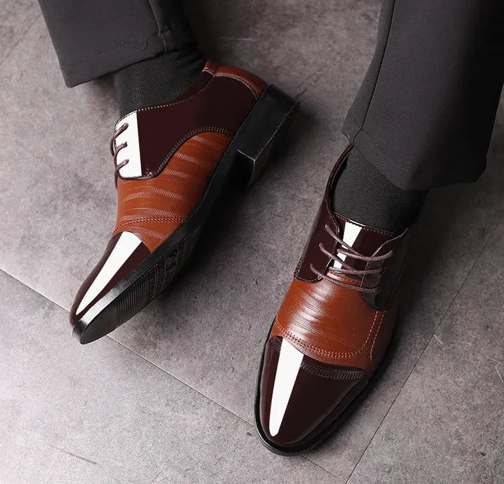 Men's black pointed toe low top business dress shoes with artificial PU upper and rubber sole