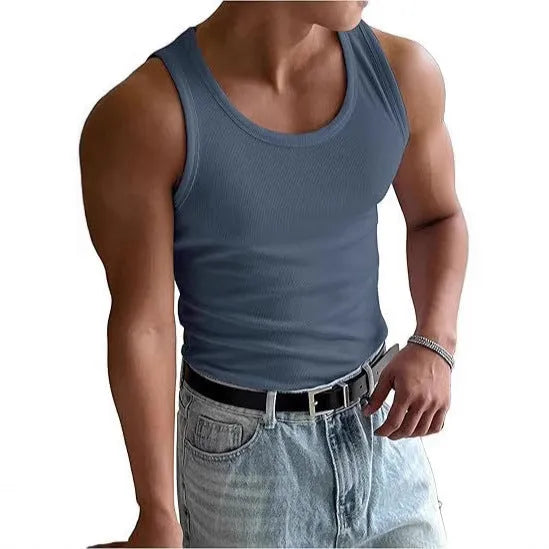 Men's tight-fit round neck workout t-shirt in polyester with wool lining, shown on a mannequin.
