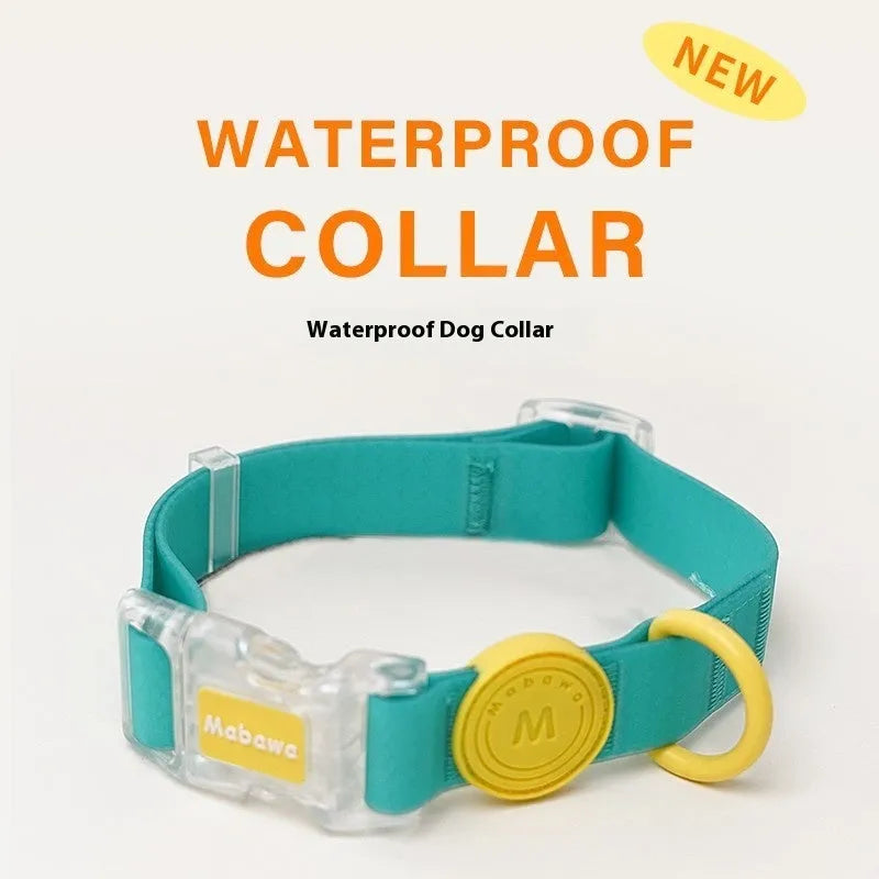 Nylon dog collar and leash set with hand-holding rope in rose pink colour on a grey background.
