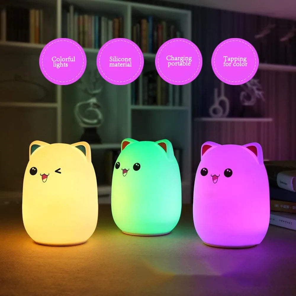 Silicone bear night light in blue or pink, 100x100x135mm, with clap or remote control and USB charging cable