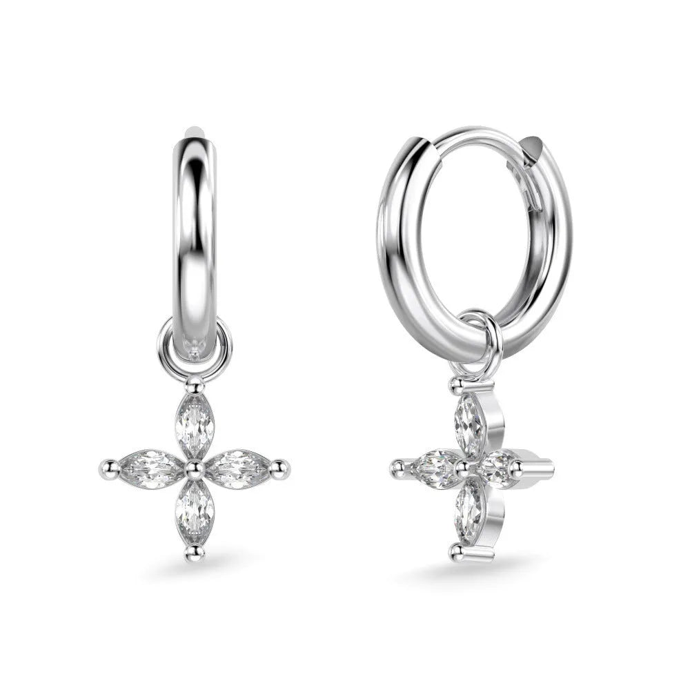 Pair of 925 sterling silver flower-shaped earrings in gold finish, Korean style women's jewellery