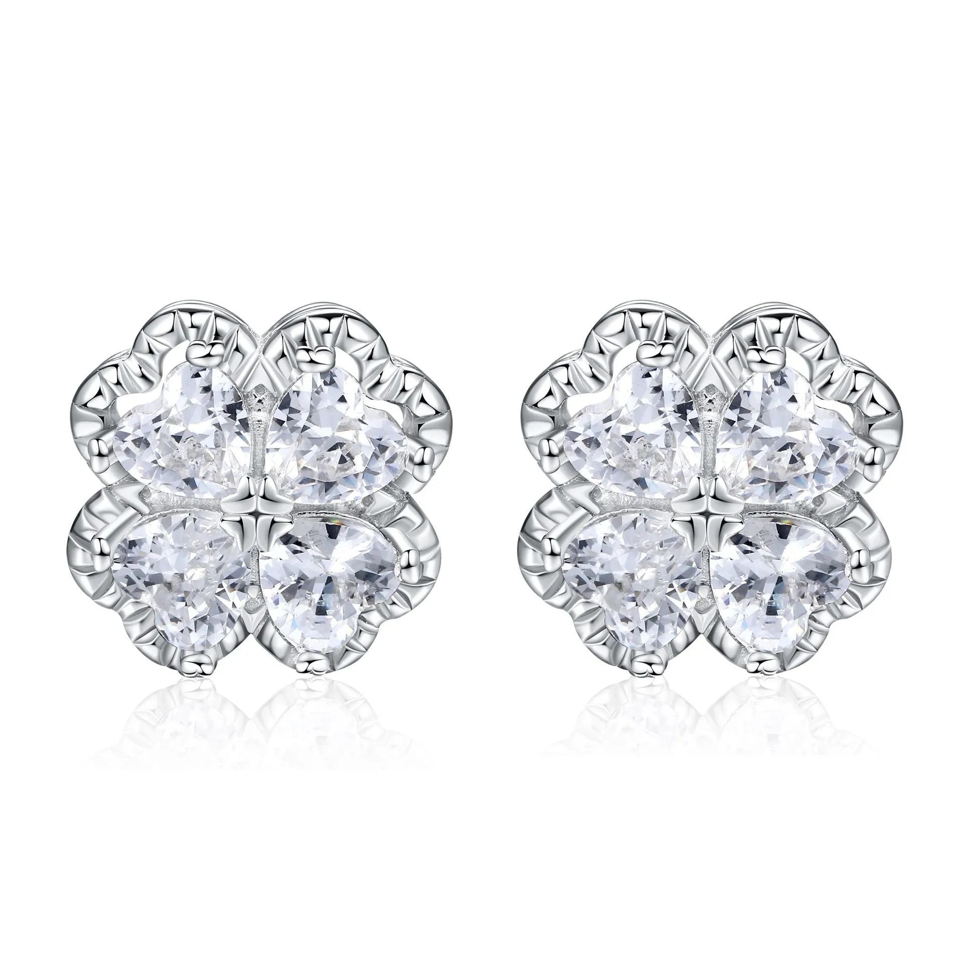 Zeng Yin women's heart-shaped sterling silver earrings with a four-leaf clover zircon design.
