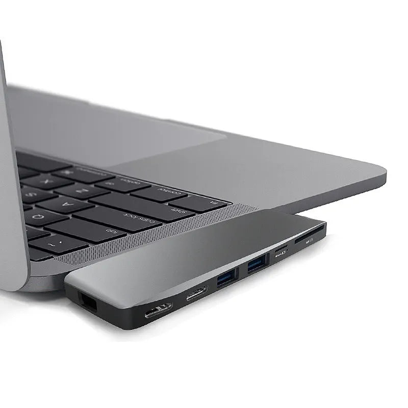 Computer card reader conversion head with 8 interfaces for MacBook Pro connectivity expansion