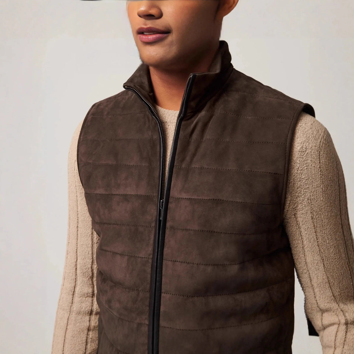 Brown men's horizontal vest jacket with sleeveless design and straight hem, shown in sizes S to XXXL