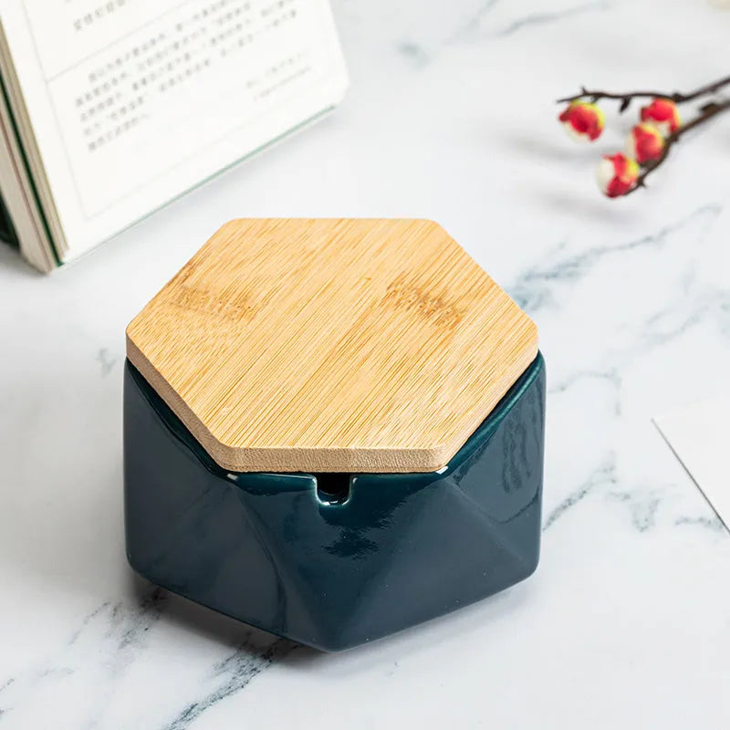 Ceramic ashtray with lid, Nordic style, available in colour A1, for desktop use