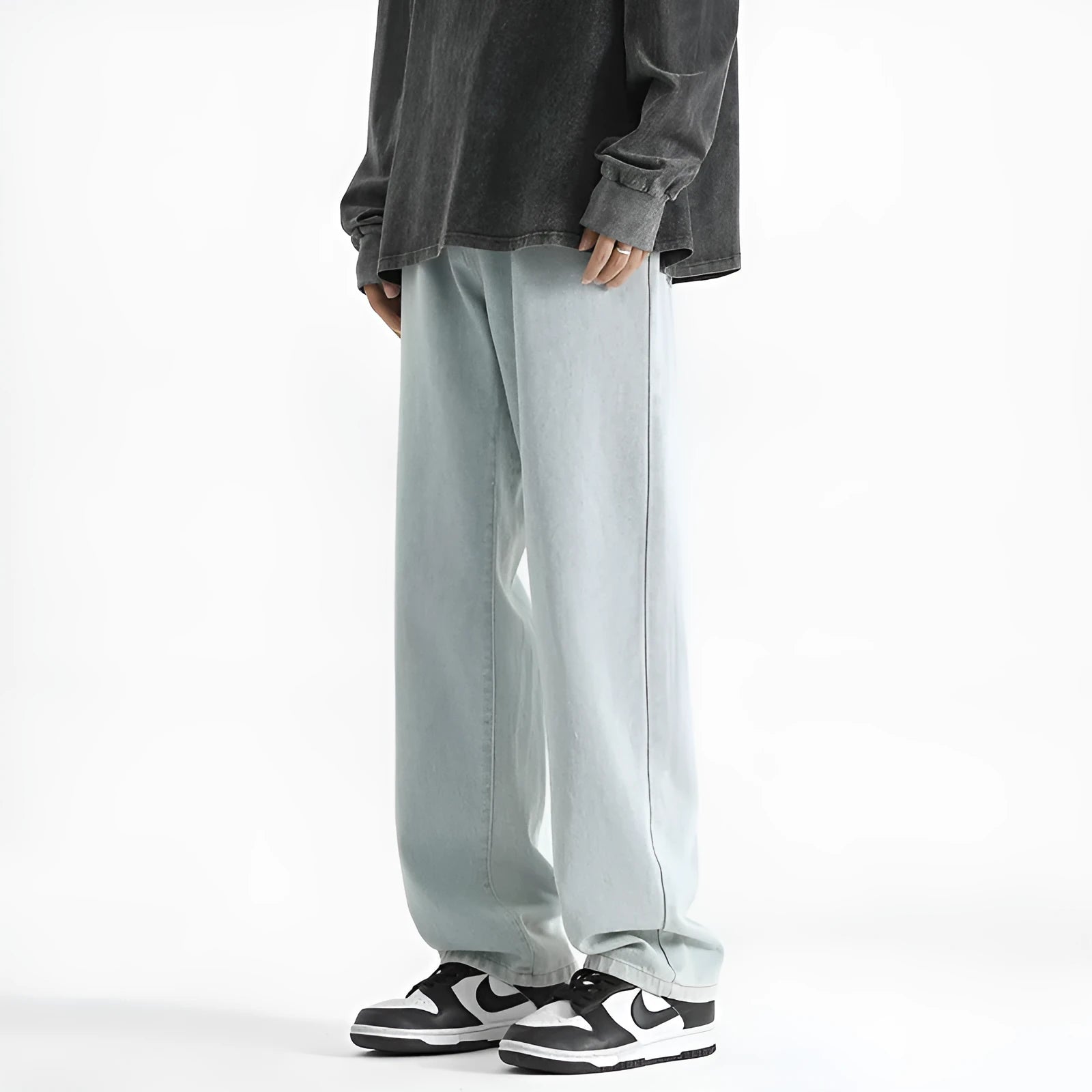 Men's straight leg washed jeans in 882 light blue with button waist and cotton fabric