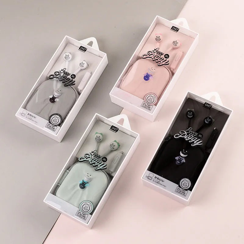 Wired in-ear headphones with 3.5mm round plug in white and black colour options