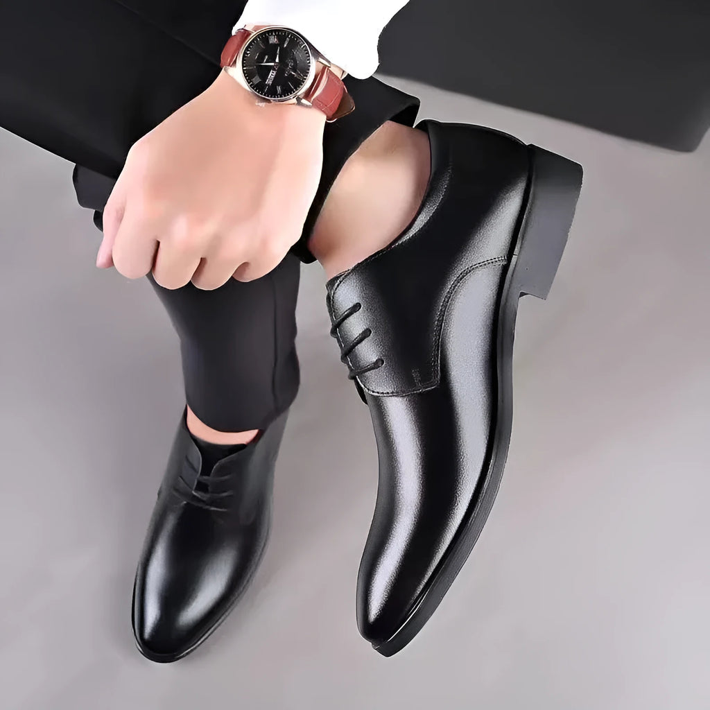 Men's black PU leather shoes with pointed toe and sequins on rubber sole, business style