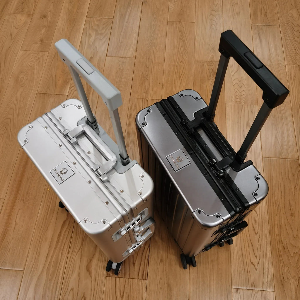 Aluminium magnesium alloy luggage case with stripe pattern in black, gun colour, silver or metallic blue