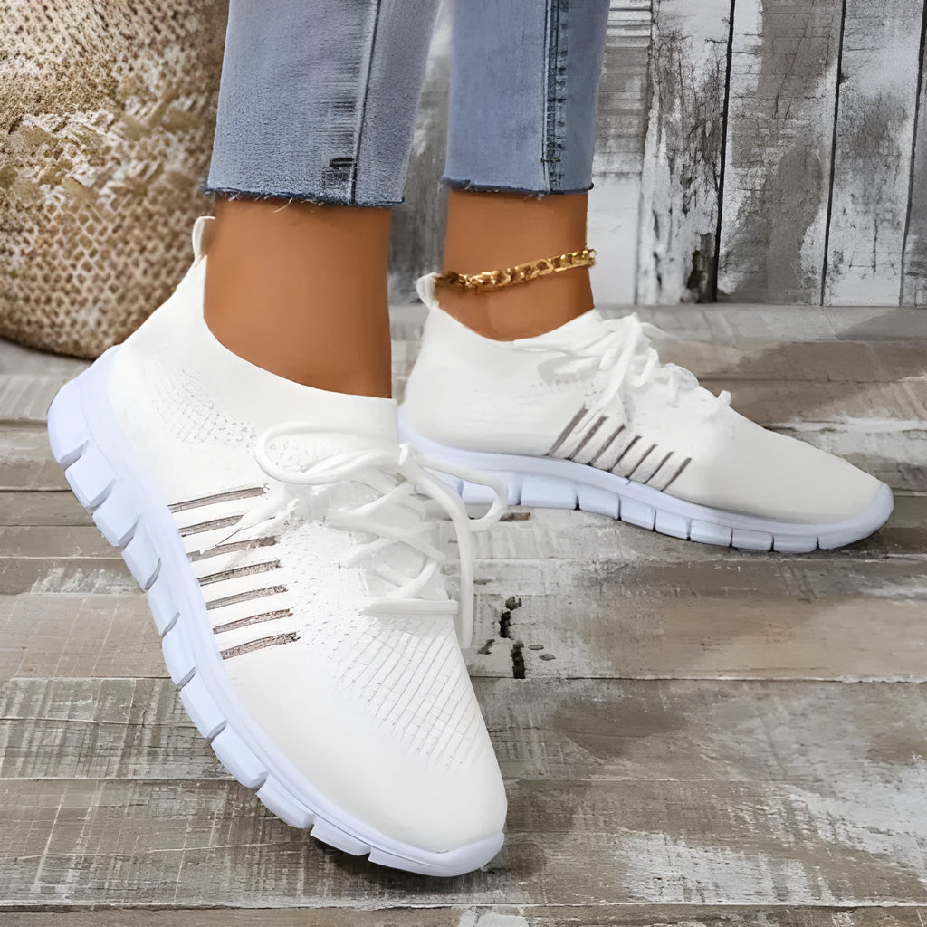 Women's high-cut lace-up platform sneakers in a casual style with a breathable upper and rubber sole