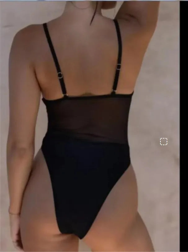 Women's solid colour one-piece swimsuit in quick-drying polyester fabric