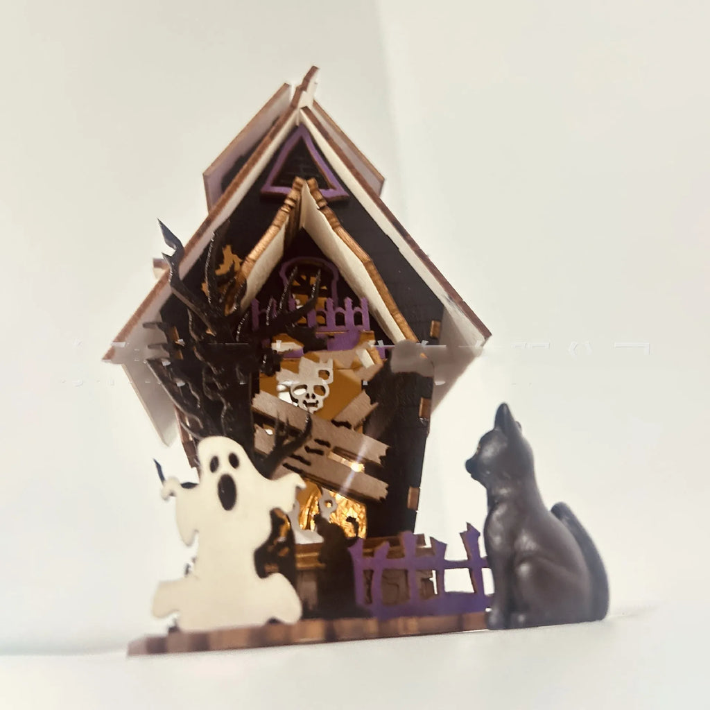Wooden DIY haunted house Halloween decoration with luminous paint measuring 14x10.5x19cm