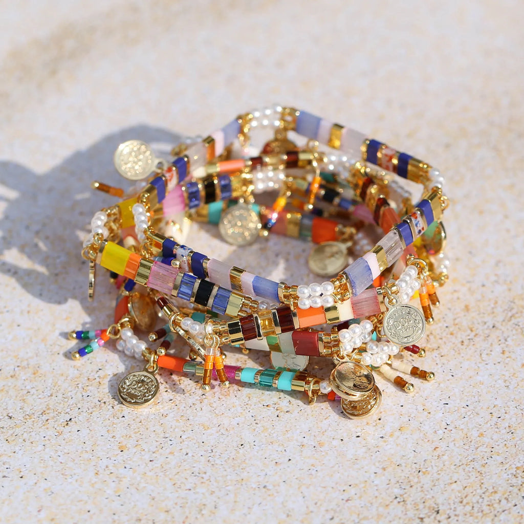 Women's handcrafted beaded bracelet with imitation pearls in original design