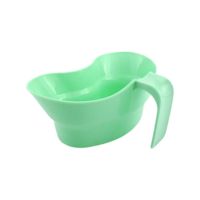 Green plastic gargle cup for bedridden elderly oral care and nursing hygiene