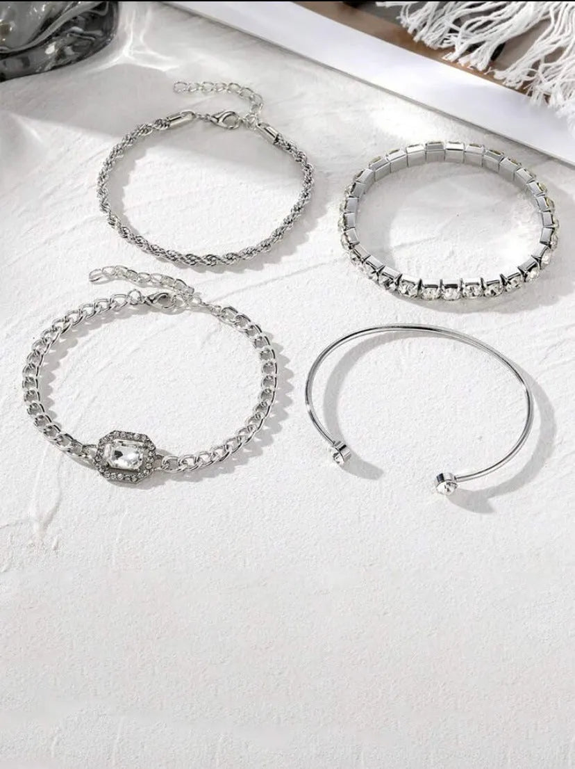 Women's four-piece alloy bracelet set with retro geometric square diamond design in gold and silver colour options