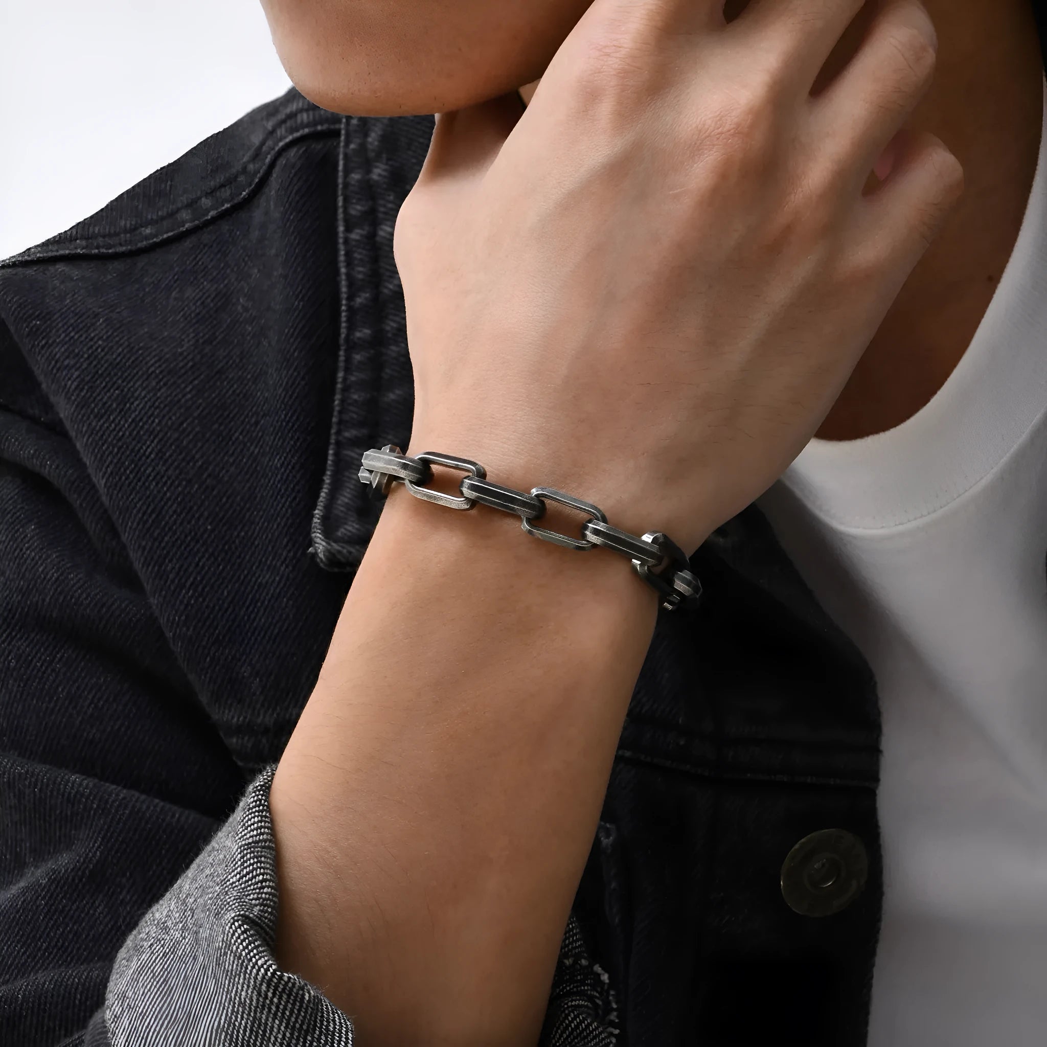 Men's stainless steel square chain bracelet in black, gold, retro, or steel colour.
