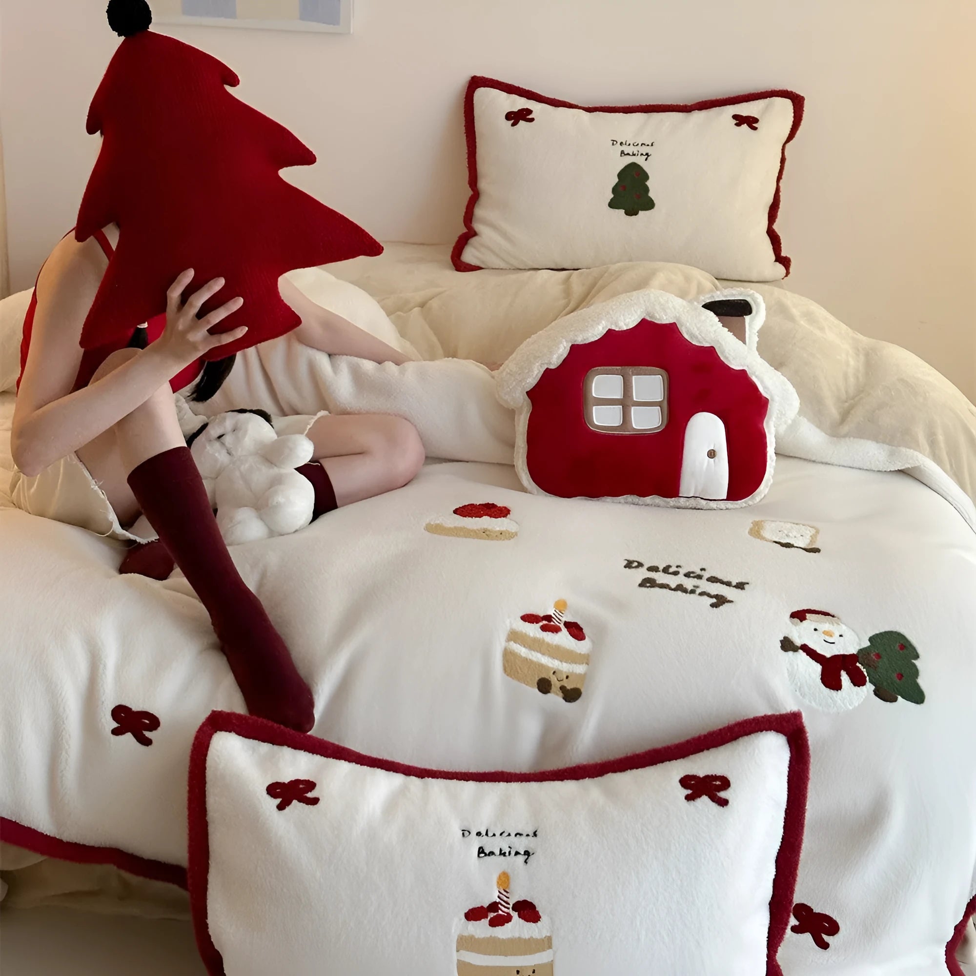 Winter-themed cartoon bedding four-piece set in polyester fabric with cashmere pattern design
