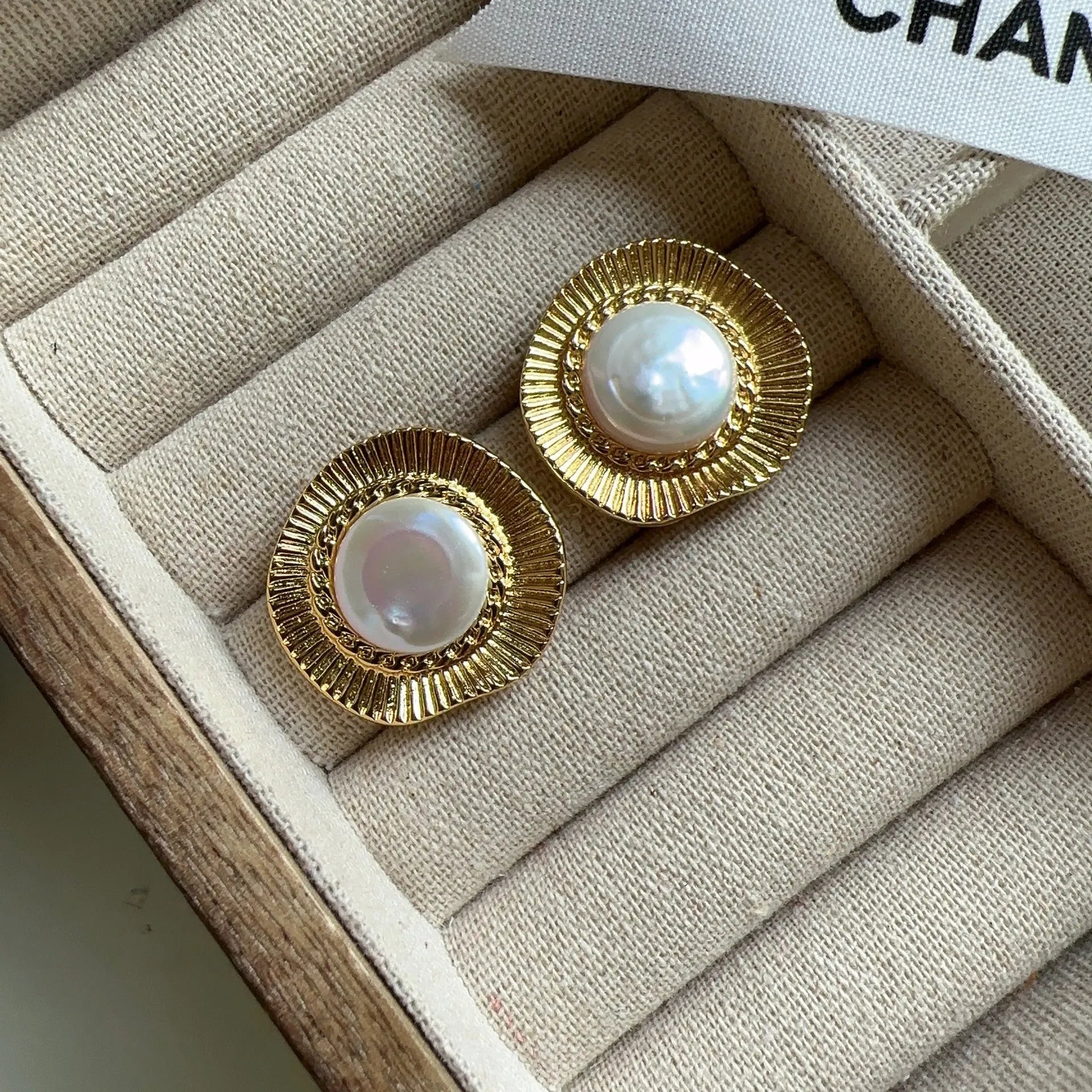 Gold round French retro earrings for women with electroplated finish