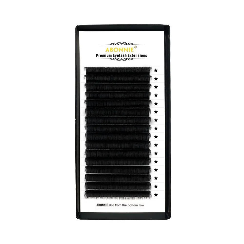 Close-up of 16-row dense false eyelashes in mink hair, showing matte texture and full length.