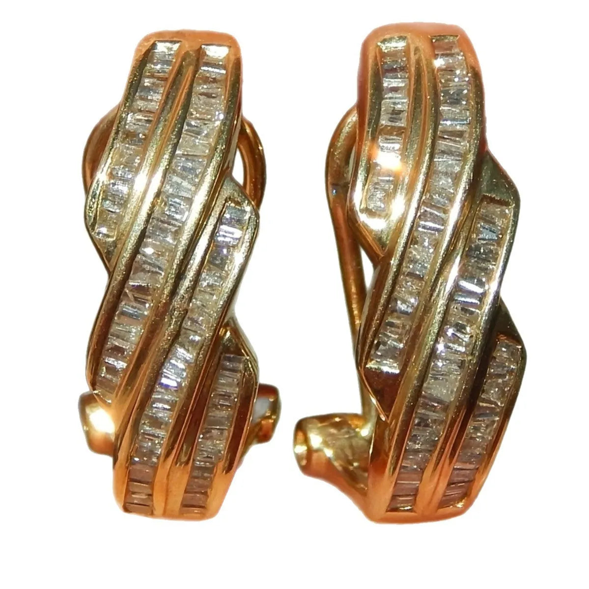 Gold geometric retro earrings with round elements made from copper
