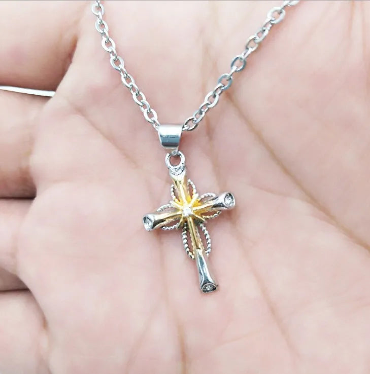 Silver octagonal star cross alloy pendant, 22x15mm, with 42+5cm ring chain for women and girls.