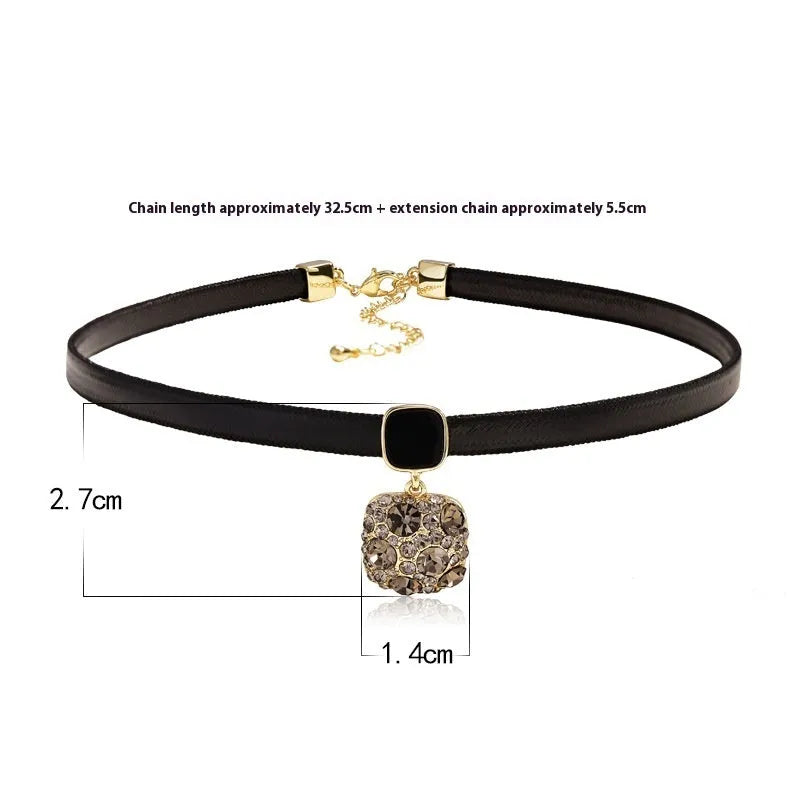 Alloy short necklace with grey diamond square pendant, black rhimestone accents, and adjustable 21-50cm chain on white background
