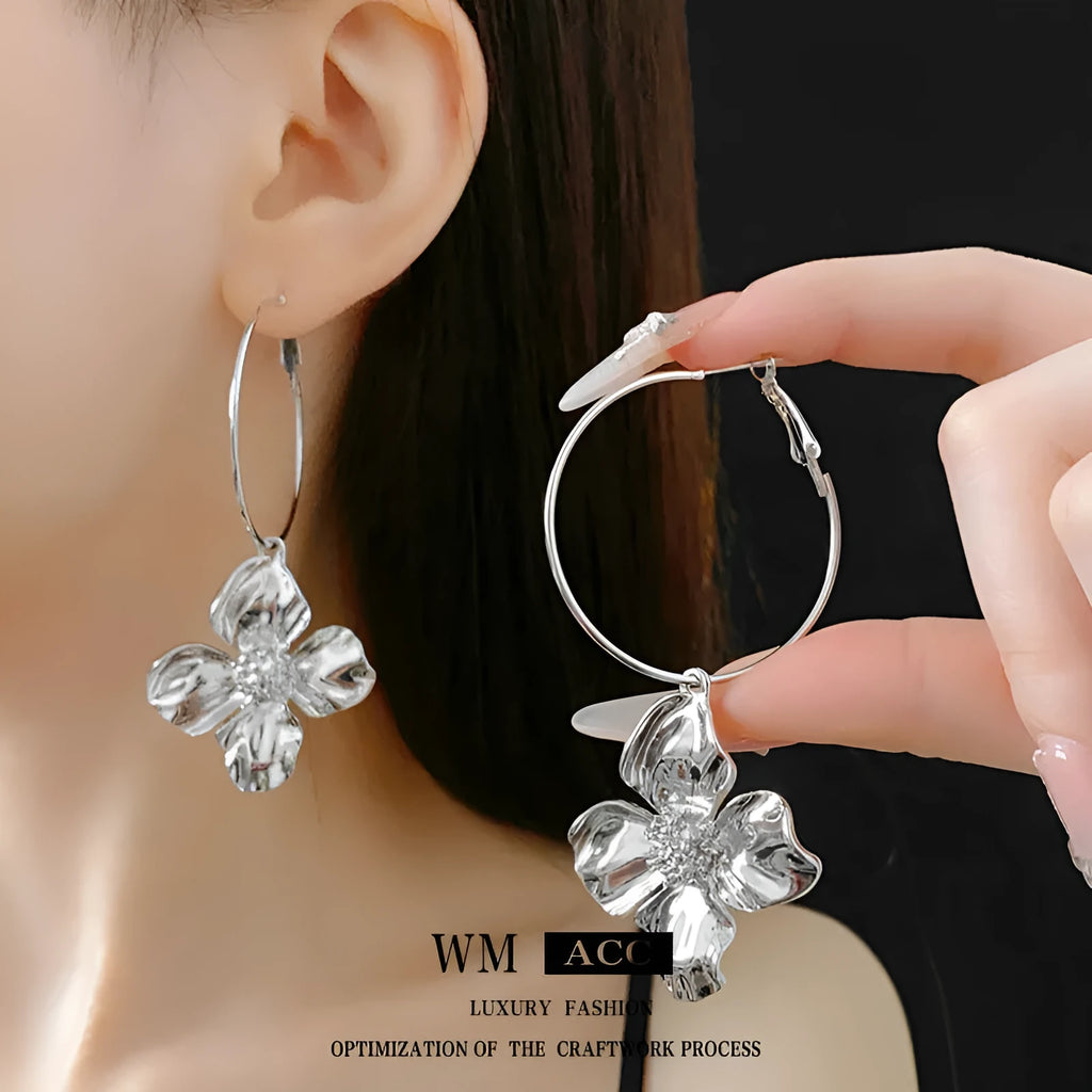 Personalised silver needle metal flower earrings in vintage geometric design, available in gold and silver colours.