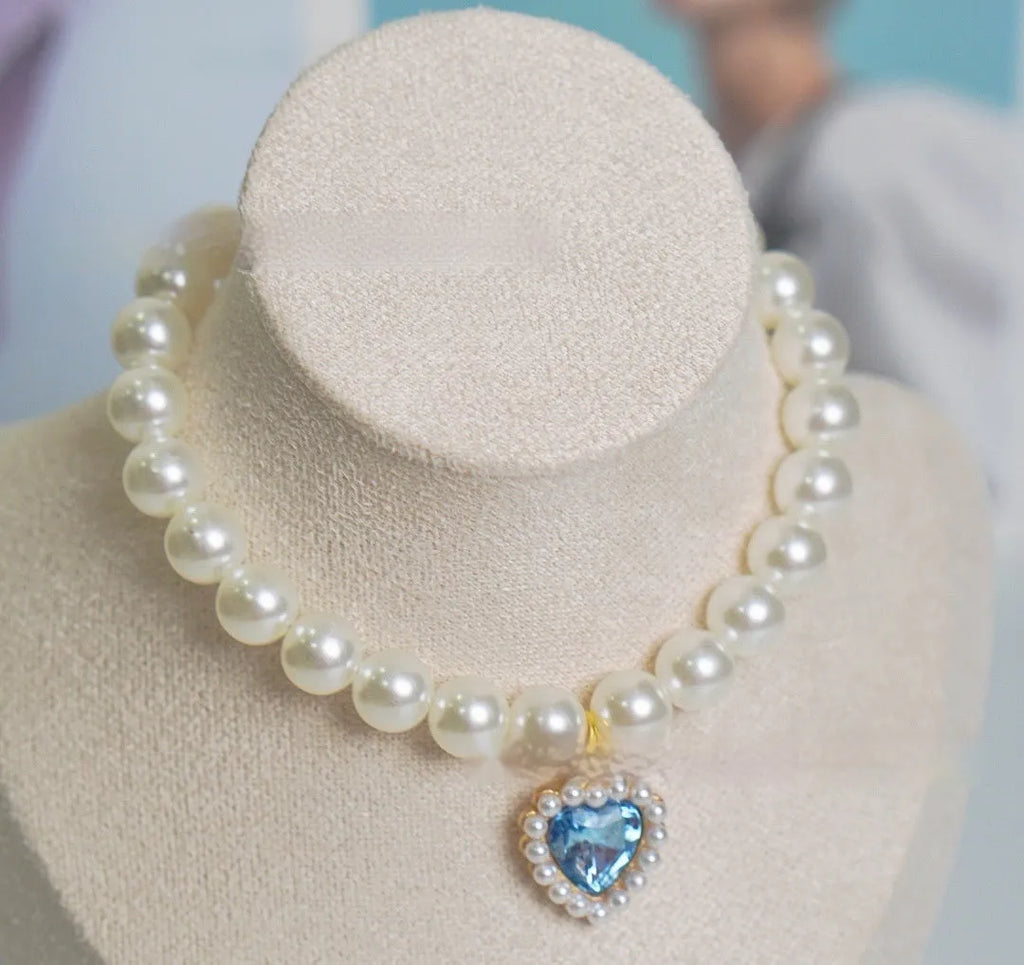Decorative plastic alloy resin cat collar with love gem charm in multiple colour options.