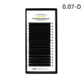 Close-up of 16-row dense false eyelashes in mink hair, showing matte texture and full length.
