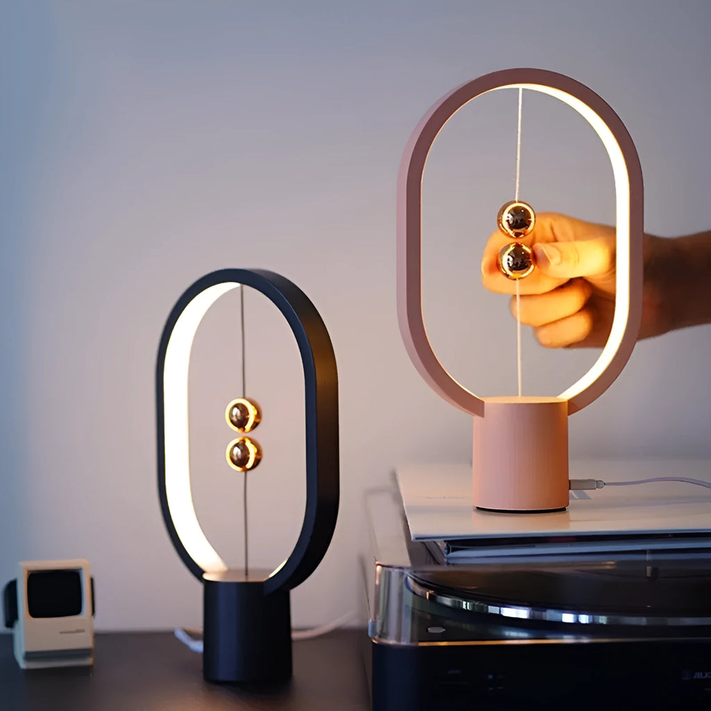 Mini magnetic switch USB LED table lamp with floating beads, plastic shade, 55x140x250mm