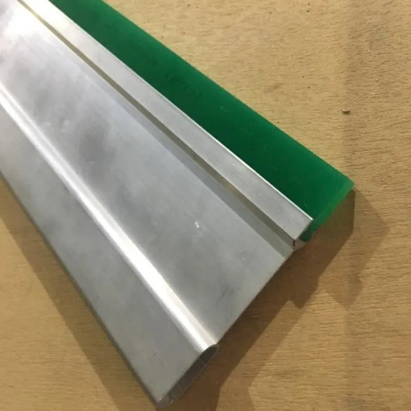 Green aluminum alloy hand scraper with 50cm handle and 10cm wide metal squeegee blade