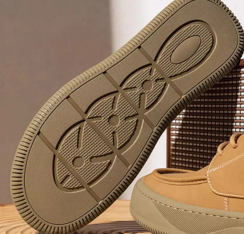 British retro brown big toe casual leather shoes in khaki colour with visible stitching and rubber sole