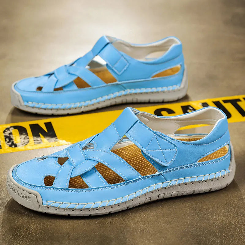 Women's lightweight casual shoes with non-slip rubber sole and Velcro fastening in solid colour