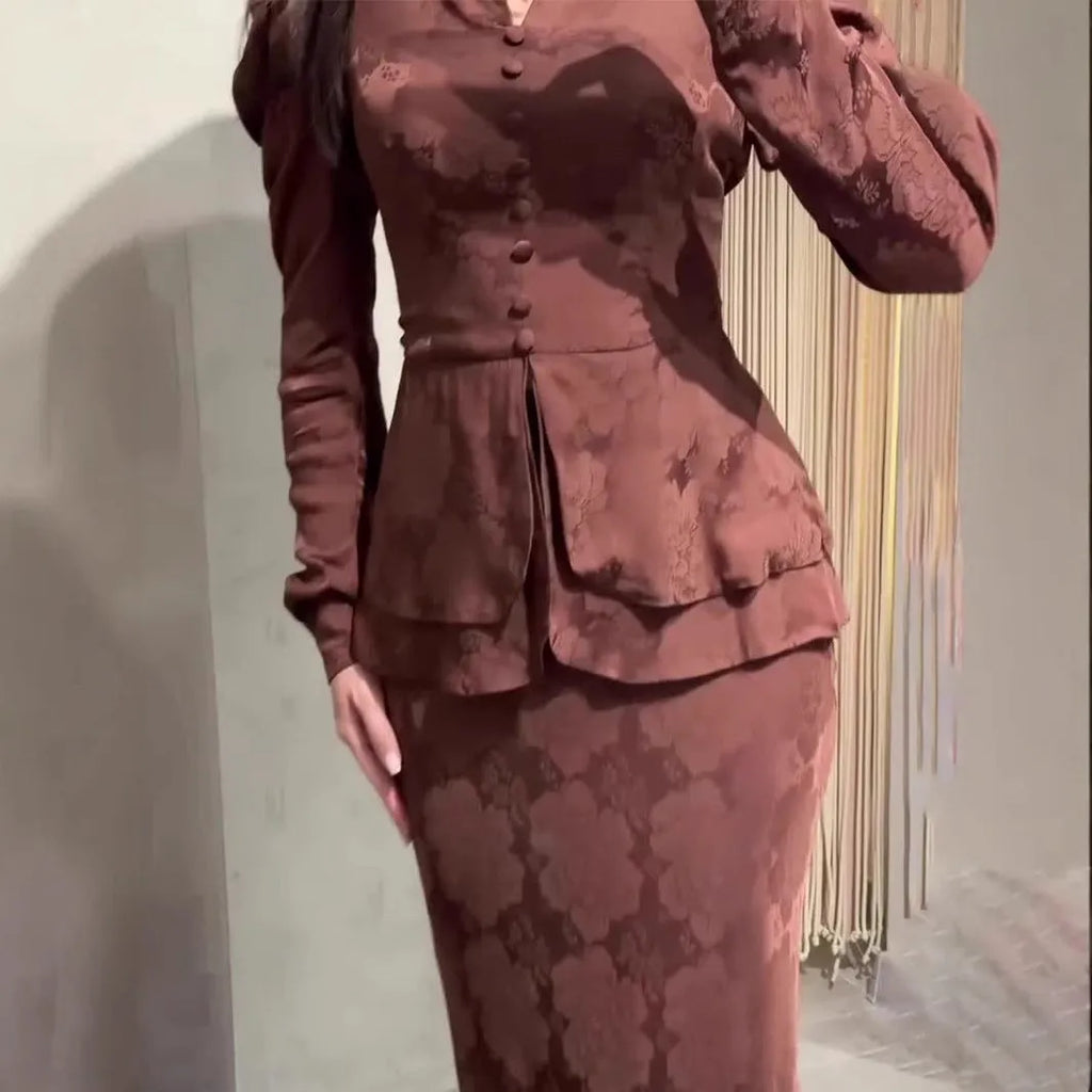 Dark brown artistic retro dress with floral pattern, long sleeves, fake two-piece design and button detailing