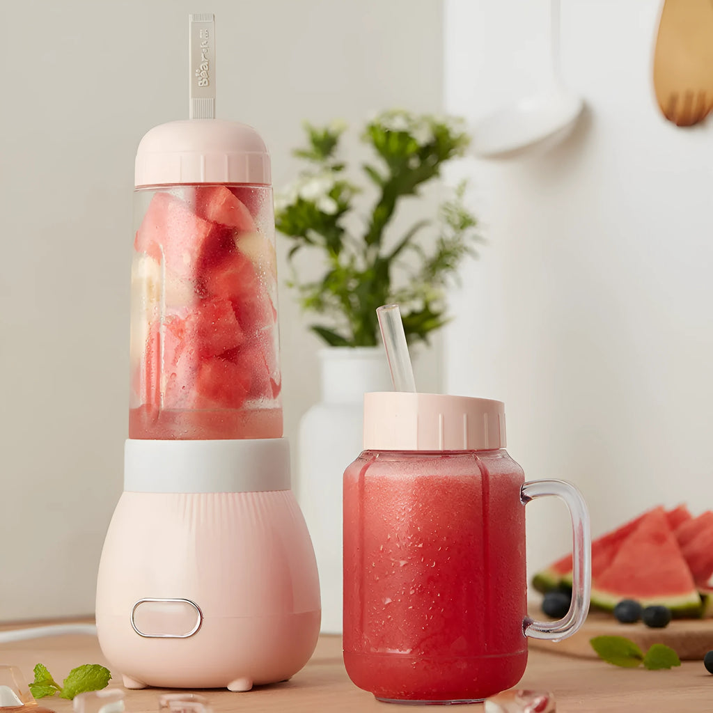 Portable 350ml electric juicer in green with 230W motor and PC food grade plastic liner