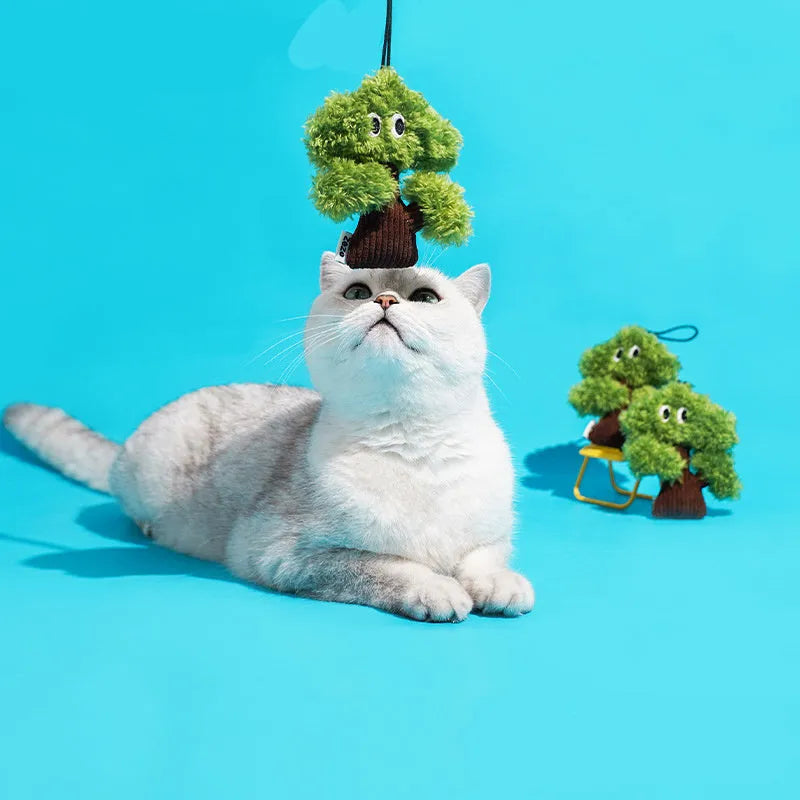 Pine tree shaped cat toy with mint bag pendant for biting and grinding in three sizes
