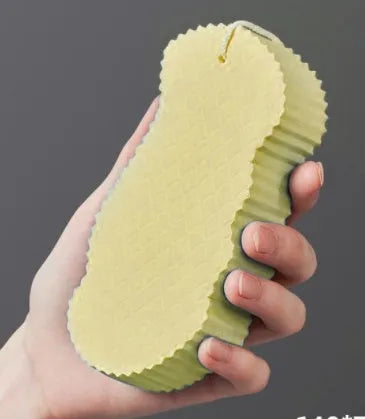 White 3D fish scale pattern bath sponge ball for gentle body exfoliation