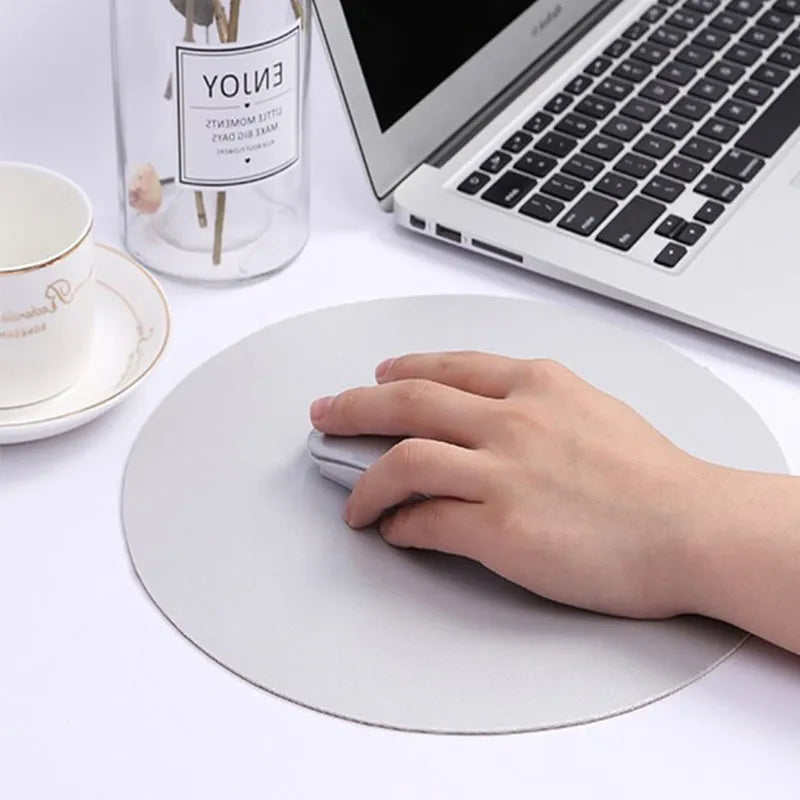 20cm round double-sided mouse pad with waterproof leather surface and anti-slip backing