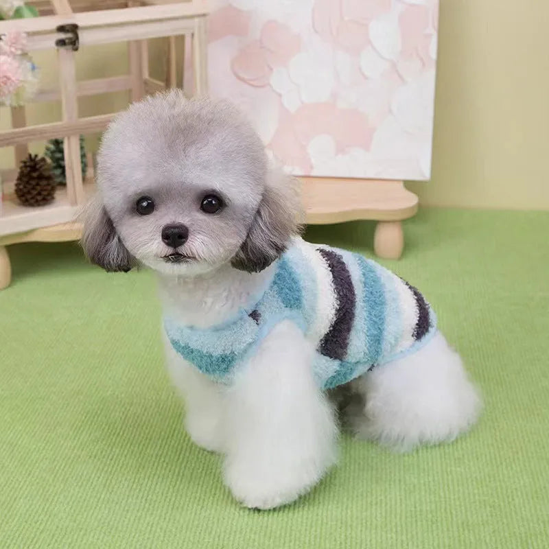 Striped fuzzy two-legged dog coat with integrated leash ring and bear cloth label, for small and medium dogs