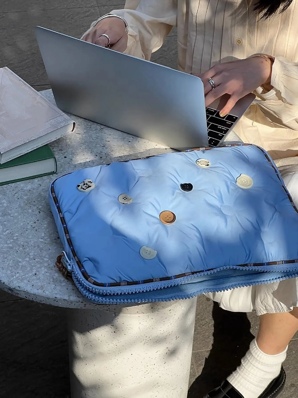 Blue plaid pattern nylon laptop protective sleeve for 14 inch computer