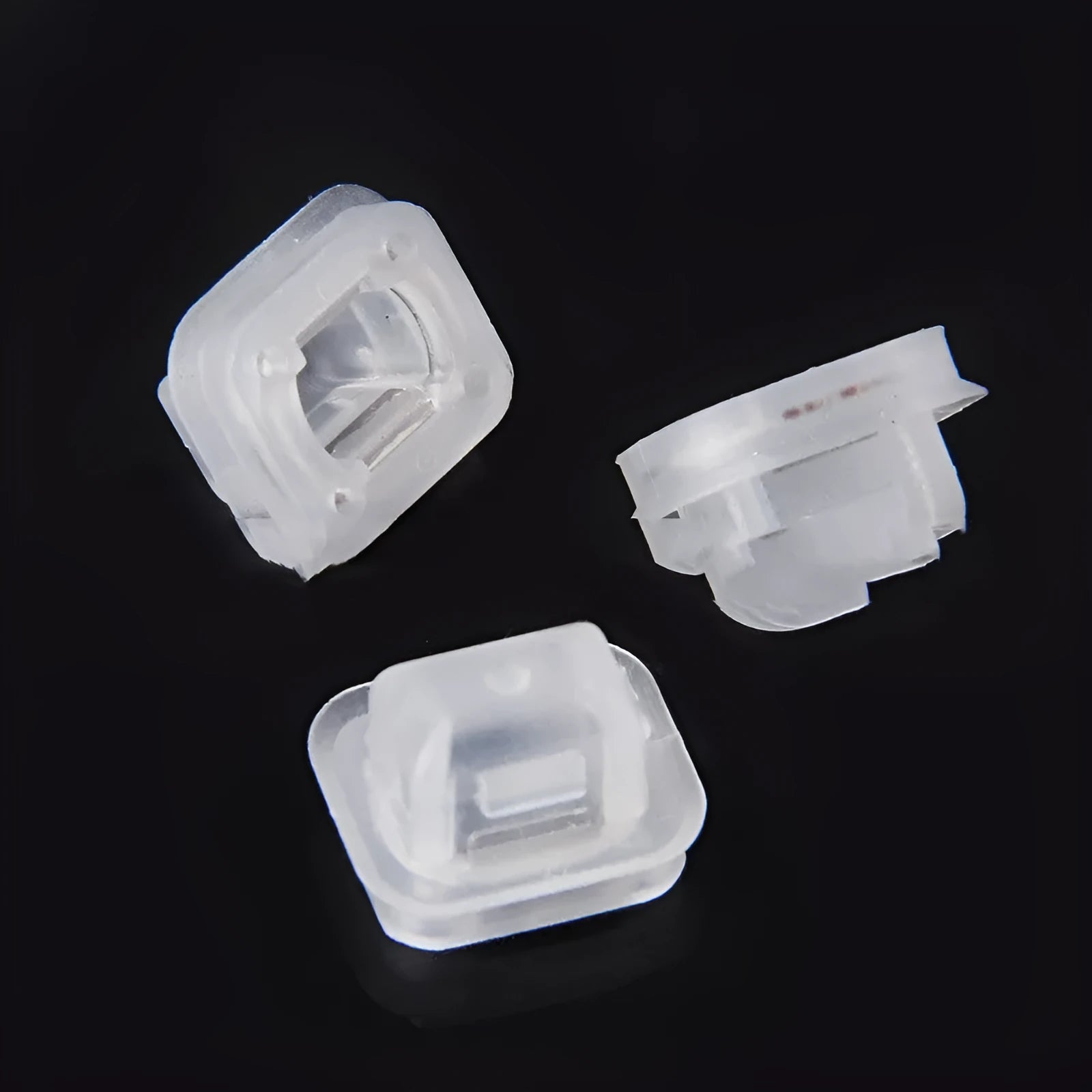 100 plastic interior fastener clips for BMW E39 E38 models with peach wood trim