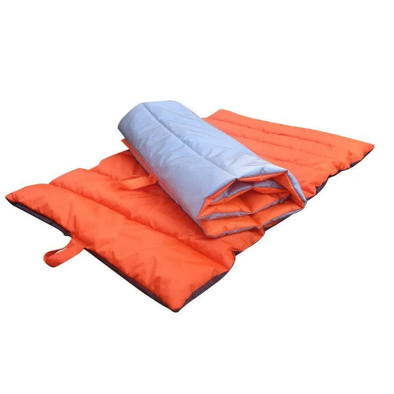 Waterproof folding Oxford fabric mat for dogs and cats packed at 35x25 cm in black color
