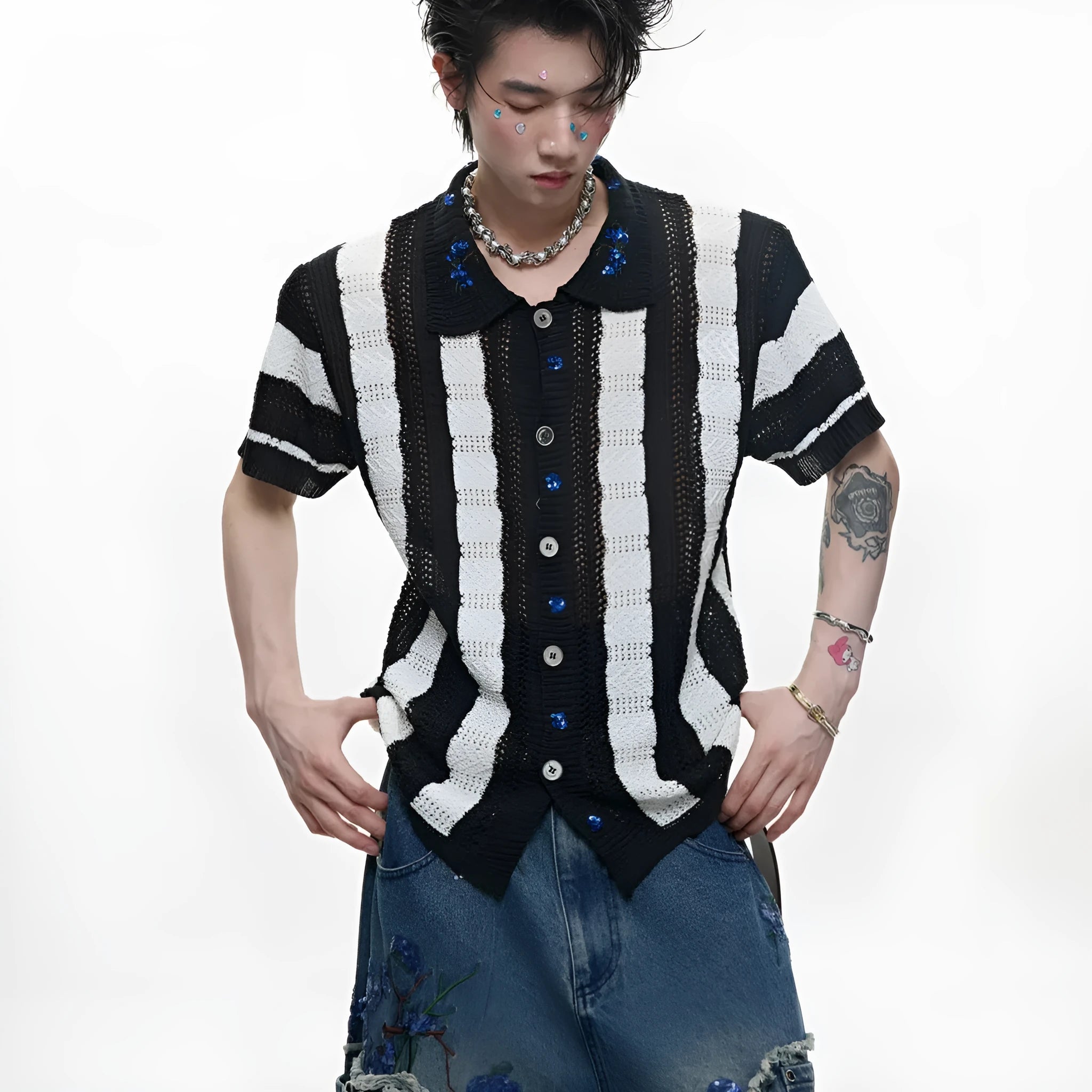 Men's retro patchwork striped knitted short sleeved shirt with decorative buttons in loose fit