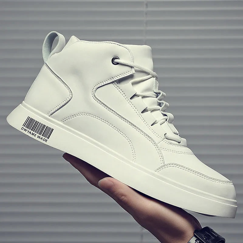 Men's white mid-top lace-up board shoes with round toe and rubber sole
