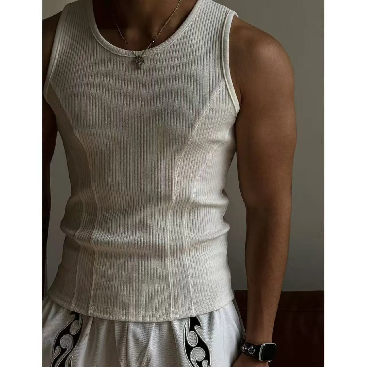 Men's black slim fit vest with I-shaped design and American stitching for summer sports