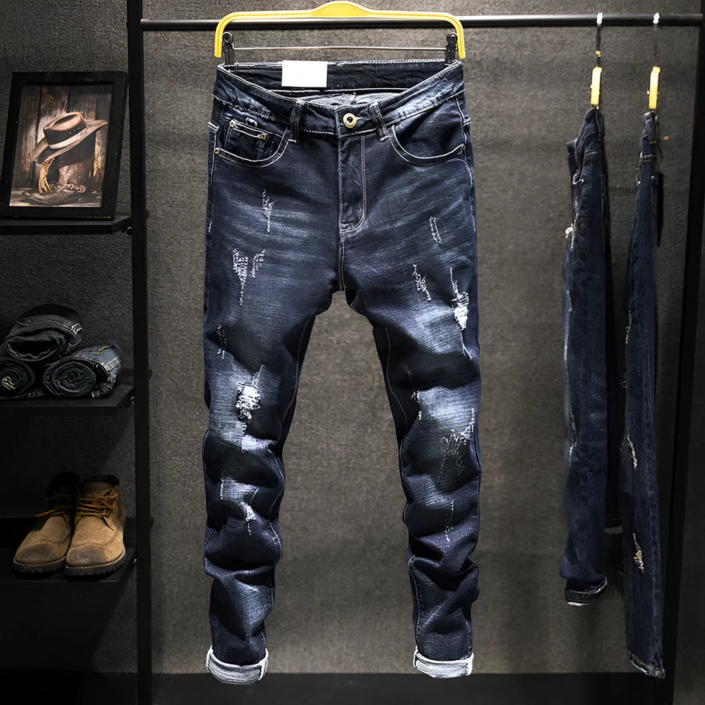 Men's slim-fitting skinny jeans in dark blue and light blue colours with micro elasticity denim fabric