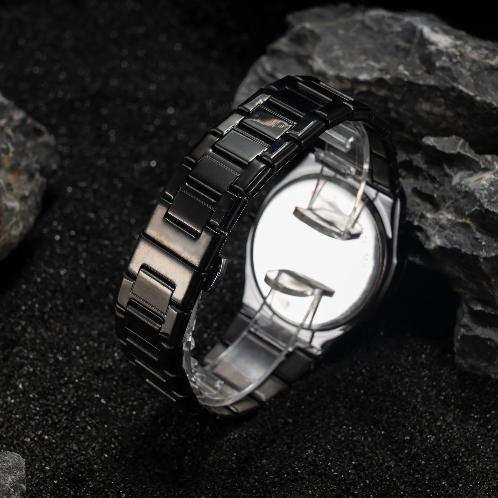 Men's business casual quartz wristwatch with stainless steel bracelet, 10mm thick case, shown in black and silver colour variants.