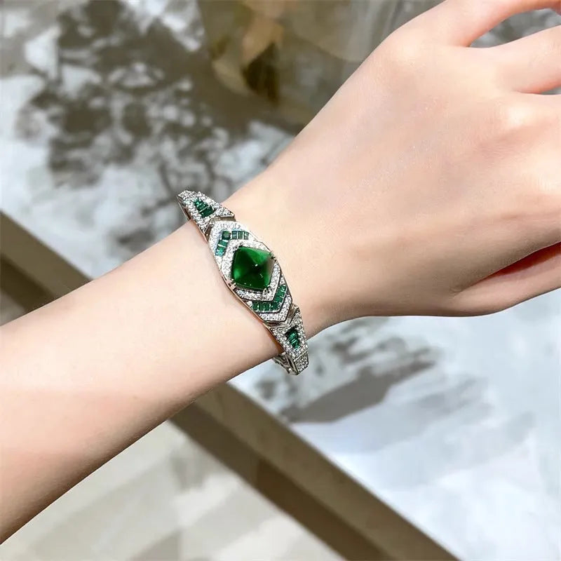 Heavy-duty retro copper bracelet with round zircon emerald accents in SL1266 colour