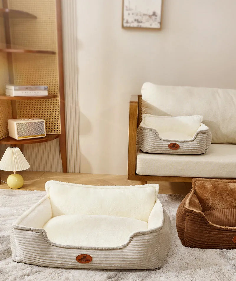 Coffee and white removable washable pet bed for dogs and cats in five sizes from XS to XL.